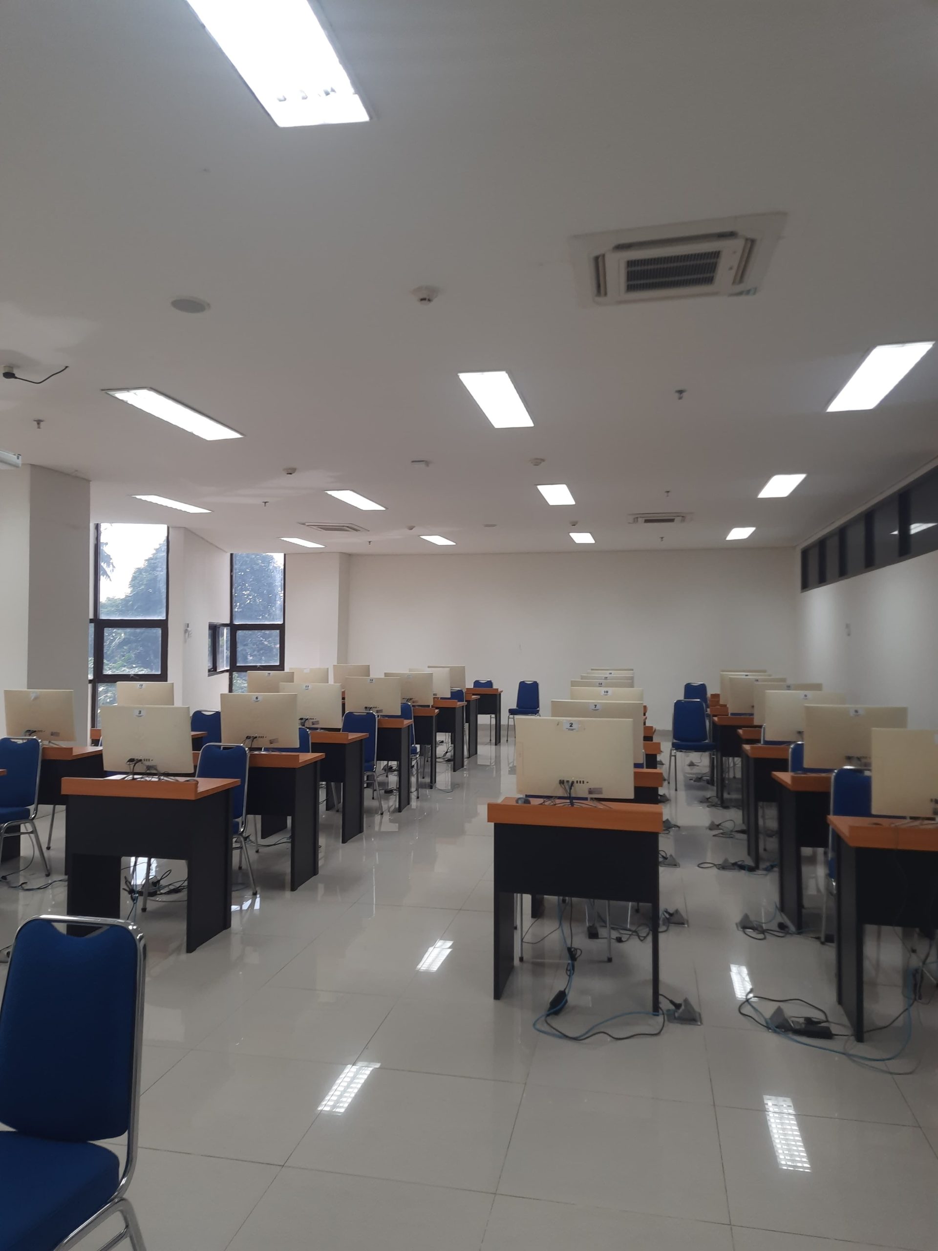 Laboratorium Komputer (1)