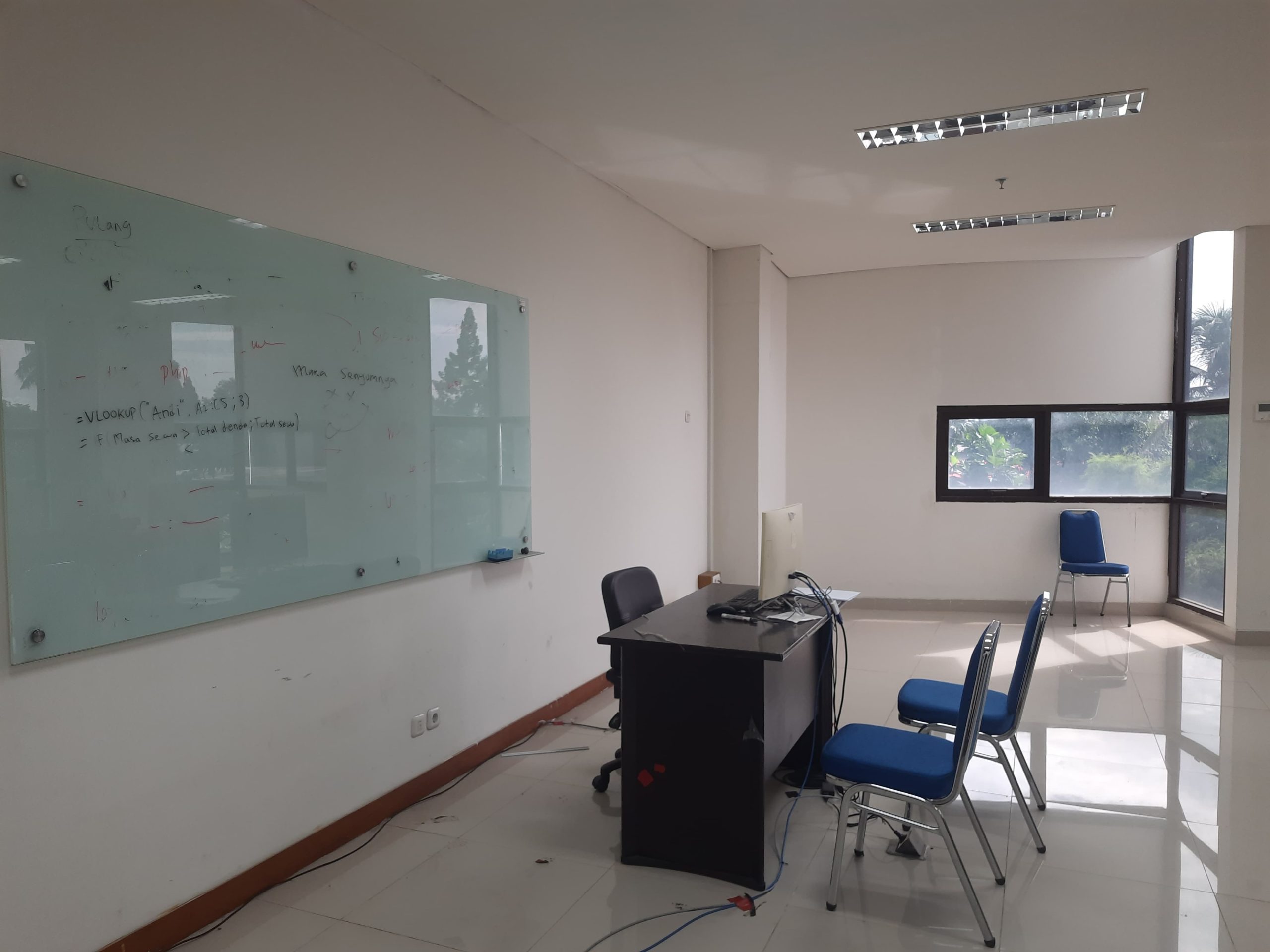 Laboratorium Komputer (2)